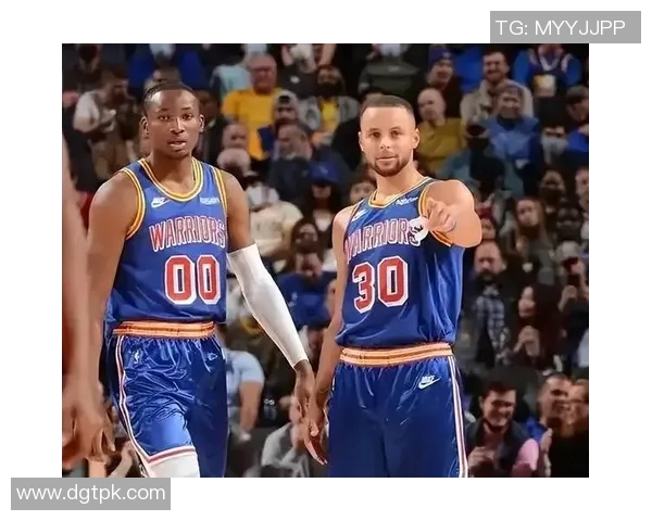 勇士3将不行还是走吧！穆迪送罚球绝杀，库明加摆烂，格林纯送分